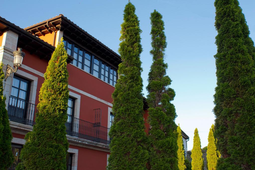 Hotel Y Apartamentos El Camin Poo De Llanes Exterior foto