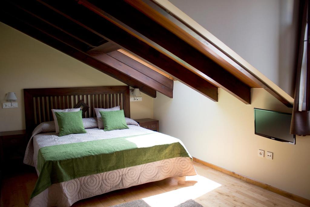 Hotel Y Apartamentos El Camin Poo De Llanes Cameră foto