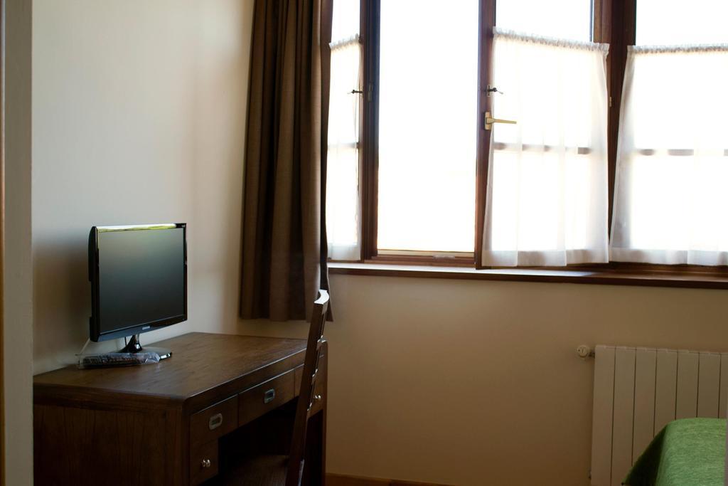 Hotel Y Apartamentos El Camin Poo De Llanes Cameră foto